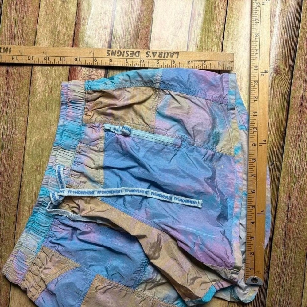 fp movement by free people multi color blocking design shorts womens size small - Picture 7 of 8